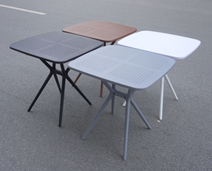 Mesa de Bistró Cuadrada Perforada de Resina para Todo Clima MN04 con Estructura Metálica |   Escritorio de Exterior Moderno Antideslizante y Resistente para Cafetería - Product Image 5