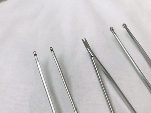 Juego de 3 Piezas de Acero Inoxidable Médico: Tijeras de Bayoneta Micro + Pinzas para Agarrar Tumores, 9 Instrumentos Quirúrgicos de Mahfooz Instruments - Product Image 3