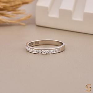 Anillo de media eternidad con diamantes cultivados en laboratorio |   Anillo de Boda Apilable de 0.38 CT |   Anillo de Diamantes de Oro de 18K para Mujer - Product Image 1