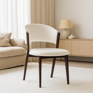 Chaises de salle à manger minimalistes en cuir PU/PVC avec pied en bois pour la conception de la maison ou de l'appartement Chaise de salle à manger à usage général - Product Image 1