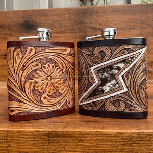 Petaca de cuero mecanizada a mano al por mayor Petaca de cuero genuino floral occidental 8oz Petaca cubierta de cuero de grano superior Petaca de acero inoxidable - Product Image 4