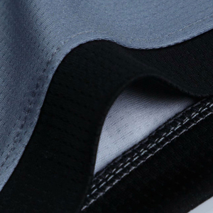 Uniformes de Baloncesto Personalizados al por Mayor para Jóvenes, Conjuntos para Niños con Logotipo Sublimado, Manga Corta, Uniforme de Baloncesto en Blanco - Product Image 4