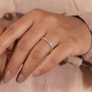 แหวนแต่งงานเพชรทรงเหลี่ยมและทรงกลมคุณภาพสูง เพชรเพาะเลี้ยงในห้องปฏิบัติการ แหวนเพชรแบบฝังขอบ แหวนครบรอบสำหรับผู้หญิง - Product Image 4