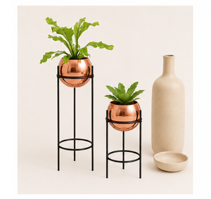 Juego de Macetas Metálicas con Acabado en Cobre Moderno, con Soporte Alto de Hierro Negro, Maceta Decorativa de Lujo para Interiores, para Decoración del Hogar y Hoteles - Product Image 2