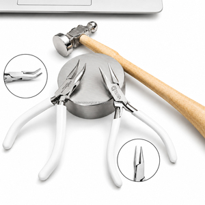 Ensemble professionnel de 4 pinces pour la fabrication de bijoux : pinces à bec rond, à bec de chaîne, à bec coudé, et outils pour le façonnage de fils et la mise en perles - Product Image 1