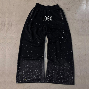 Pantalones de chándal anchos estilo jogger con lavado vintage y efecto desgastado por el sol, personalizados con estampado completo y pedrería para hombre. - Product Image 5