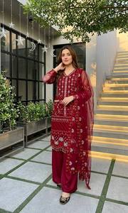 Ensemble Kurta en coton rouge brodé avec pantalon palazzo, coupe ample traditionnelle, longueur cheville, tenue ethnique style Inde Pakistan - Product Image 4