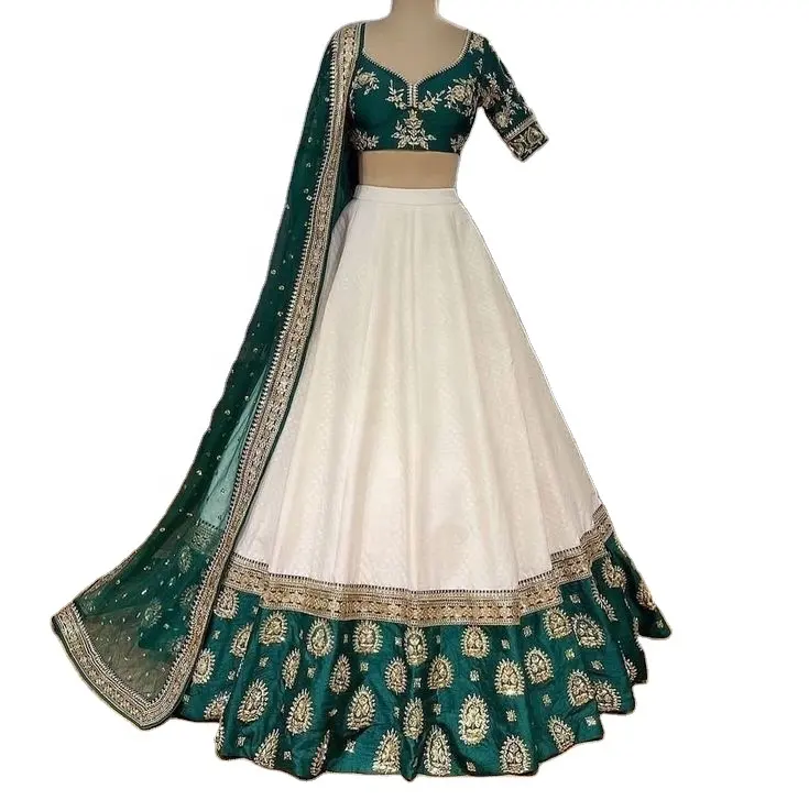 Venta caliente hermosa combinación de color verde y blanco Lehenga Choli blusa elegante bordado Lahenga precio al por mayor India