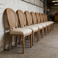 Chaise de salle à manger Louis XVI en bois de chêne brun de style français européen pour appartement, villa, parc, salon extérieur, mariages, événements