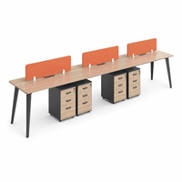 Poste de travail modulaire commercial moderne avec dessus en bois grainé, panneaux d'intimité orange, cadres inclinés et tiroir de rangement mobile pour dossiers