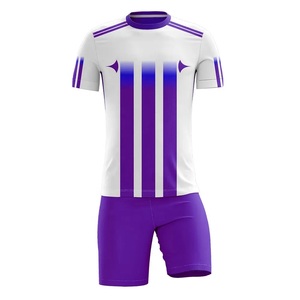Uniforme de Fútbol Masculino Hecho en Pakistán 2024, Camiseta y Pantalones Cortos de Equipo, Último Diseño Térmico 100% Algodón - Product Image 4