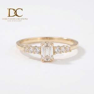 Anillo de Boda de Oro Sólido de 9K con Diamante Cultivado en Laboratorio con Corte Octogonal y Engaste de Puntas para Mujer - Product Image 1