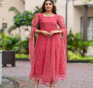 Este vestido étnico acampanado con estampado paisley de primera calidad para mujer ya está disponible a precios de mayorista para tu tienda minorista. - Product Image 3