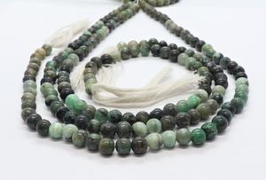 Natural Emerald Smooth Round Shape Beads 6-7MM Shaded Emerald <b>Ball</b> Gemstone Beads Natural Emerald Round Beads For Jewelry Making - Product Image 2