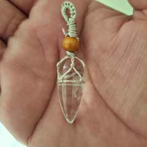 Nouvel Arrivage Porte-clés Spirituel en Cristal de Quartz Naturel Multicolore Mélangé, avec fil tressé et technique de sculpture de pierres brutes - Product Image 5