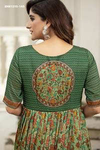 Vestido de alta calidad con estampado floral y mezcla de seda, con conjunto Koti, fabricado en Surat, India, para compras en línea. - Product Image 5