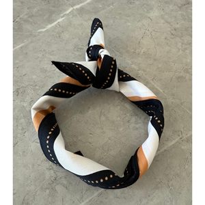 Bandana en coton premium, doux et respirant, unisexe, pour streetwear, carré, 100% coton, 22 pouces, bandana unisexe pour l'extérieur - Product Image 6