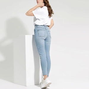 กางเกงยีนส์ทรงดินสอผู้หญิง สไตล์สตรีทแวร์ หลวม สบาย เป็นมิตรกับสิ่งแวดล้อม ระบายอากาศได้ดี แห้งเร็ว ไซส์ใหญ่ เอวกลาง ขายดีมาก - Product Image 2
