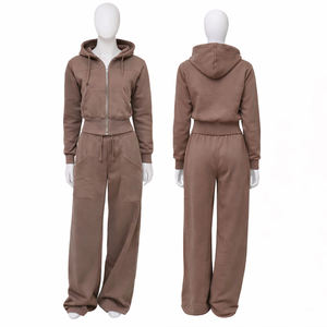 Conjunto de dos piezas de chándal Umer de longitud completa, fabricado por Marajdin Impex - Product Image 1