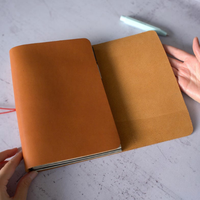 Couverture de carnet de voyage A5 en cuir fait main, style professionnel, avec fermeture élastique, rechargeable, compatible A5
