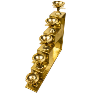 Lámpara de aceite de latón de cinco niveles Deepam, soporte artesanal tradicional para Pooja Diya, ideal para decoración del hogar, templos, festivales y regalos. - Product Image 6