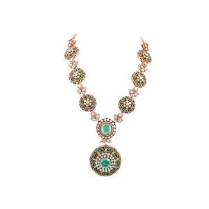 Nouveau lancement : Parure de collier en argent sterling 925 avec pierre émeraude verte taille ronde Gajaah – Bijoux de mariée et de cérémonie en argent pur de qualité supérieure - Product Image 2