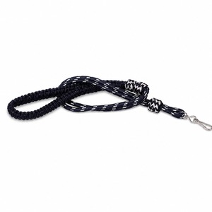 Cordón de poliéster premium con clip metálico duradero, cómodo y ligero para tarjetas de identificación, llaves, credenciales y portacredenciales. - Product Image 3