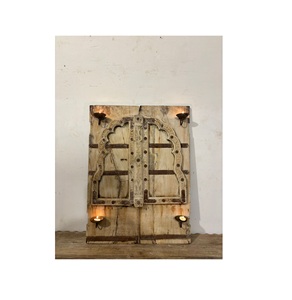 Decoración de Pared de Madera Tallada a Mano Estilo Art Deco con Detalles en Latón para el Hogar - Multifuncional y Duradera para Sala de Estar, Dormitorio, Comedor - Product Image 1