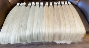 Venta al por mayor 100 gramos 28 pulgadas Virgen Remy Extensiones de cabello humano de alta calidad a granel Rubio pelo liso - Product Image 3