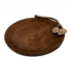 Plateau de service alimentaire classique de luxe moderne en bois d'acacia avec poignées, design rectangulaire, provenant d'un fournisseur indien - Product Image 4