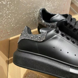 Luxury Designer Runners Sneakers Top Quality Track Mens Vintage Casual Running Sneakers Sport Walking <b>Shoes</b> <b>LED</b> Tracking <b>Shoes</b> - Product Image 5