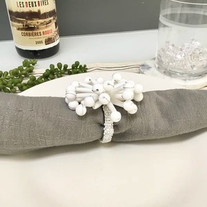 Elegantes Anillos para Servilletas de Bambú Laminado, Decoración de Mesa Moderna y Ecológica, Porta Servilletas de Bambú Rayado de Lujo - Product Image 4