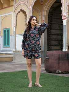 Chemise en coton à imprimé floral bleu foncé, ensemble trois pièces avec crop top pour femmes, prix de gros disponible - Product Image 3