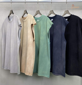 100% Cotton Casual Vintage <b>Distressed</b> Sleeveless Oversized Men's Washed Vest Tank <b>Top</b> with Front Logo - Product Image 1