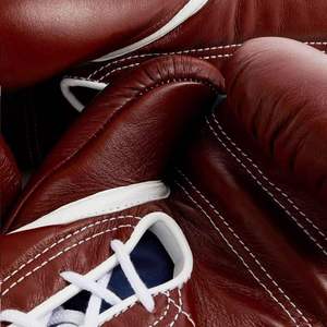Guantes de Boxeo al por Mayor para Hombre, Guantes Transpirables con Cordones para Entrenamiento de Boxeo, Kickboxing y Sparring, Ideales para Sacos de Boxeo Pesados, Mejor Calidad OEM - Product Image 2