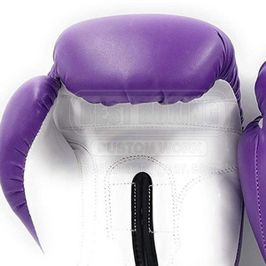 Gants de boxe de qualité supérieure, design durable, ajustement confortable pour l'entraînement et le sparring. - Product Image 5