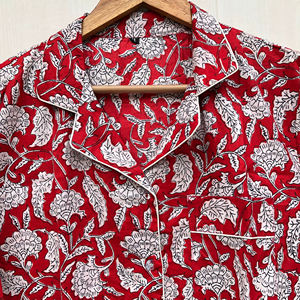 ชุดนอนผ้าฝ้ายสำหรับผู้หญิง แขนยาว พิมพ์ลายดอกไม้ สวมใส่สบาย เหมาะสำหรับฤดูร้อนและฤดูใบไม้ผลิ ราคาขายส่ง - Product Image 1