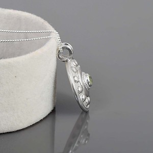Colgante de Plata de Ley 925 100% Pura con Peridoto Natural Redondo, Engaste Minimalista, Joyería Fina para Mujer - Product Image 3