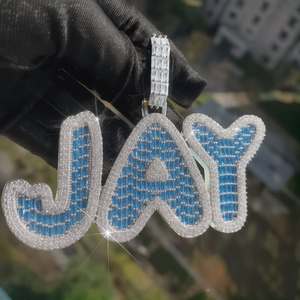 Pendentif Lettre Jay en Moissanite Bleue Incrustée, Argent 925 Plaqué Rhodium, Breloque Thème, Bijou de Luxe, Cadeau Unisexe - Product Image 1