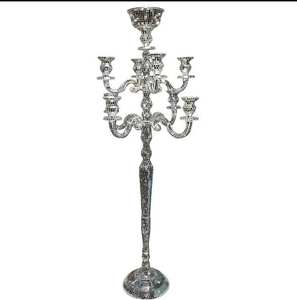 Porte-bougie en métal argenté de luxe pour la décoration de table de mariage et d'église à un prix raisonnable - Product Image 6