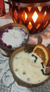 Bougie artisanale en coquille de noix de coco, ronde, à la cire de soja, parfum agrumes, sans gouttes, écologique, pour les fêtes, Diwali, la décoration de la maison, les mariages - Product Image 6