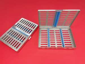 Boîte de stérilisation dentaire en acier inoxydable, cassette sans rouille avec raccords en silicone, couleurs bleu, rouge, vert, gris - Product Image 2
