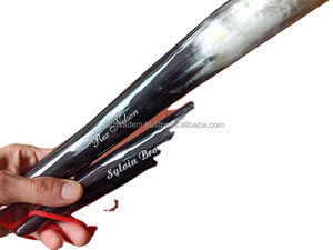 ที่โกยรองเท้าทำจากเขาควายคุณภาพสูง ขัดเงา เป็นมิตรกับสิ่งแวดล้อม พร้อมด้ามจับยาว งานฝีมือสำหรับตกแต่งบ้านและงานแต่งงาน - Product Image 5