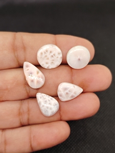 Cabujón de Piedra Preciosa de Thomsonita Rosa Natural para la Elaboración de Joyas - Product Image 6