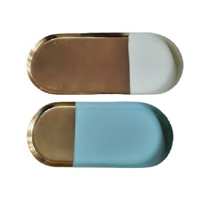 Plateau de service rectangulaire en acier inoxydable fait main, accessoires de cuisine de luxe, plateau décoratif en métal pour la nourriture, plateaux de service pour mariage - Product Image 3