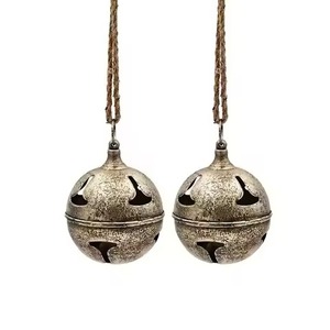Campana Navideña Metálica Contemporánea para Colgar en el Árbol, Decoración Navideña para el Hogar, Fiestas y Regalos - Product Image 4