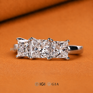 Bague de fiançailles à trois pierres en diamant taille princesse, bague de mariage en diamant de laboratoire, bague d'anniversaire pour femme, bague faite à la main - Product Image 2