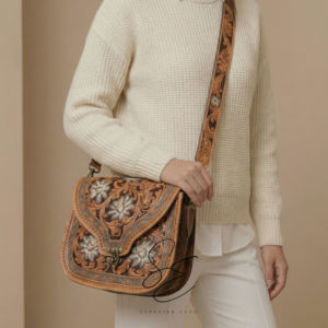 Bolso de Cuero Floral Repujado Artesanal Estilo Western de Gran Venta, Bolso Cruzado Vaquero con Asa Repujada, Bolsos de Cuero Personalizados - Product Image 2