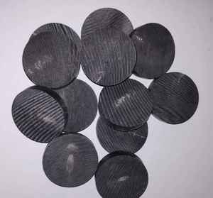 Boutons en corne de buffle faits à la main, écologiques, artisanaux, à motifs, double face, modernes, pour manteaux, vestes, robes, costumes et pantalons - Product Image 2