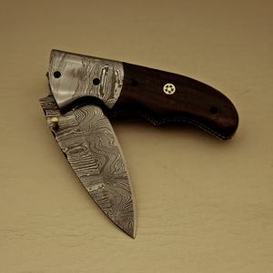 Cuchillo Plegable Hecho a Mano de Acero de Damasco con Punta Caída, Mango de Madera, Cuchillo de Bolsillo Personalizado para Camping, Caza, EDC, 58HRC, Logotipo Personalizado, 3 Años de Garantía - Product Image 3
